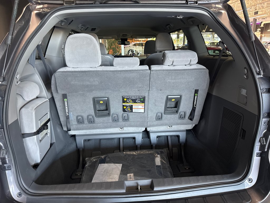 Toyota Sienna LE 2020 à Saint-Jean-Sur-Richelieu, Québec - 9 - w1024h768px
