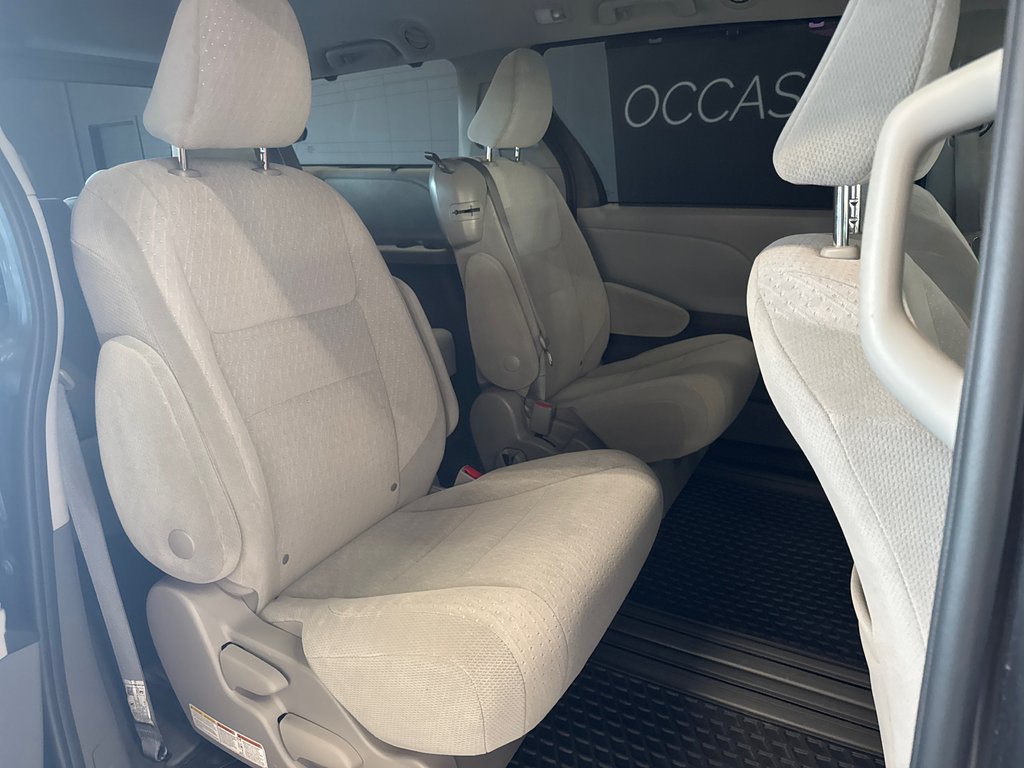 Toyota Sienna LE 2020 à Saint-Jean-Sur-Richelieu, Québec - 5 - w1024h768px