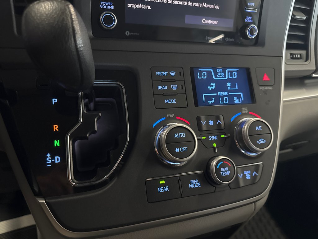 Toyota Sienna LE 2020 à Saint-Jean-Sur-Richelieu, Québec - 17 - w1024h768px