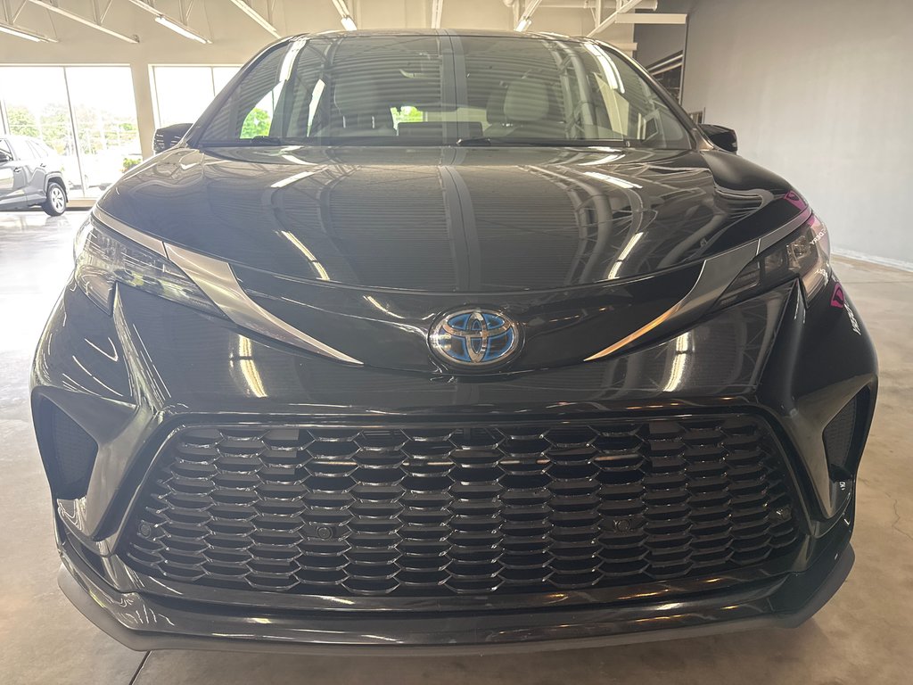 Toyota Sienna XSE ENSEMBLE TECHNOLOGIQUE 2021 à Saint-Jean-Sur-Richelieu, Québec - 3 - w1024h768px