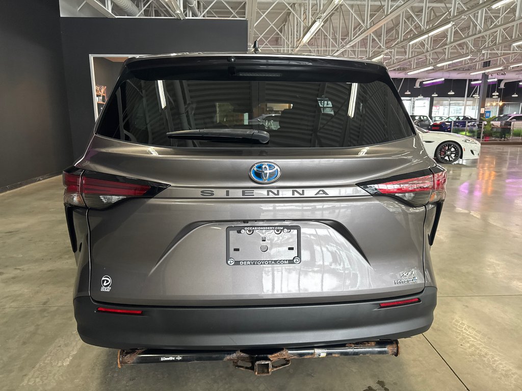2021 Toyota Sienna XLE in Saint-Jean-Sur-Richelieu, Quebec - 8 - w1024h768px