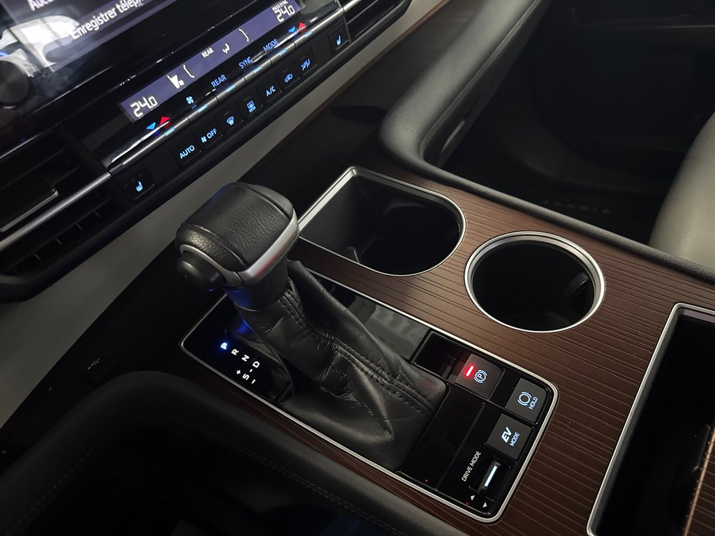 2021 Toyota Sienna XLE in Saint-Jean-Sur-Richelieu, Quebec - 21 - w1024h768px