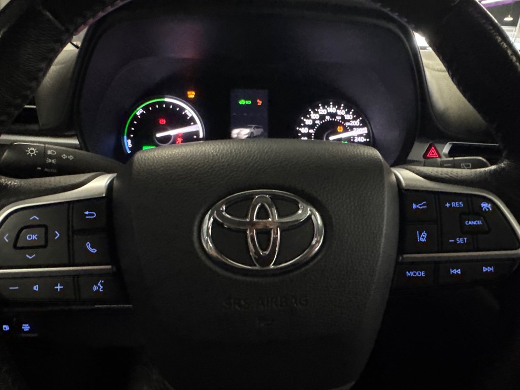 2021 Toyota Sienna XLE in Saint-Jean-Sur-Richelieu, Quebec - 17 - w1024h768px