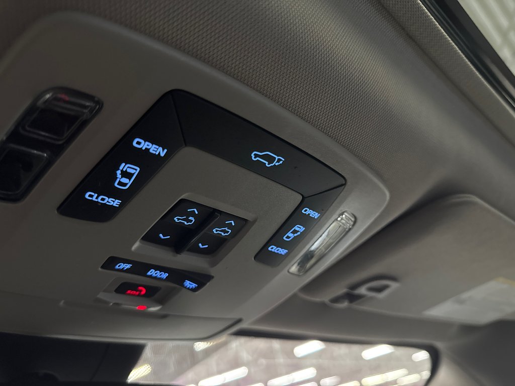 2021 Toyota Sienna XLE in Saint-Jean-Sur-Richelieu, Quebec - 22 - w1024h768px