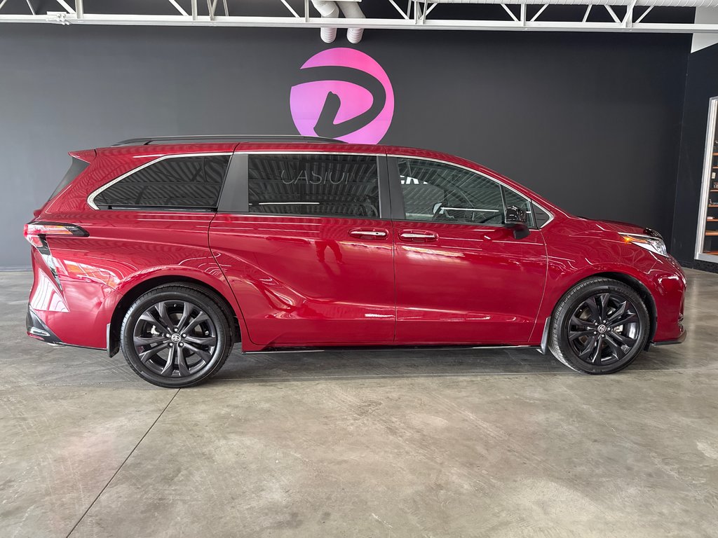Toyota Sienna XSE ENSEMBLE TECHNOLOGIE 2023 à Saint-Jean-Sur-Richelieu, Québec - 1 - w1024h768px