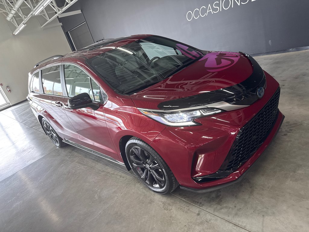 Toyota Sienna XSE ENSEMBLE TECHNOLOGIE 2023 à Saint-Jean-Sur-Richelieu, Québec - 2 - w1024h768px