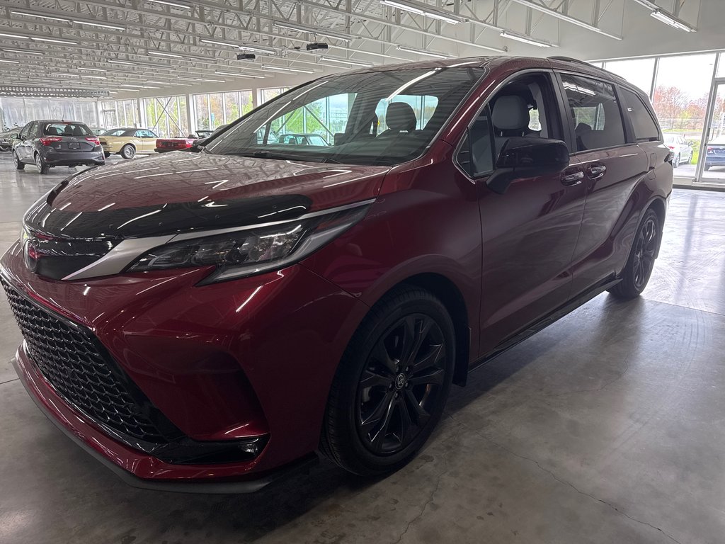 Toyota Sienna XSE ENSEMBLE TECHNOLOGIE 2023 à Saint-Jean-Sur-Richelieu, Québec - 12 - w1024h768px