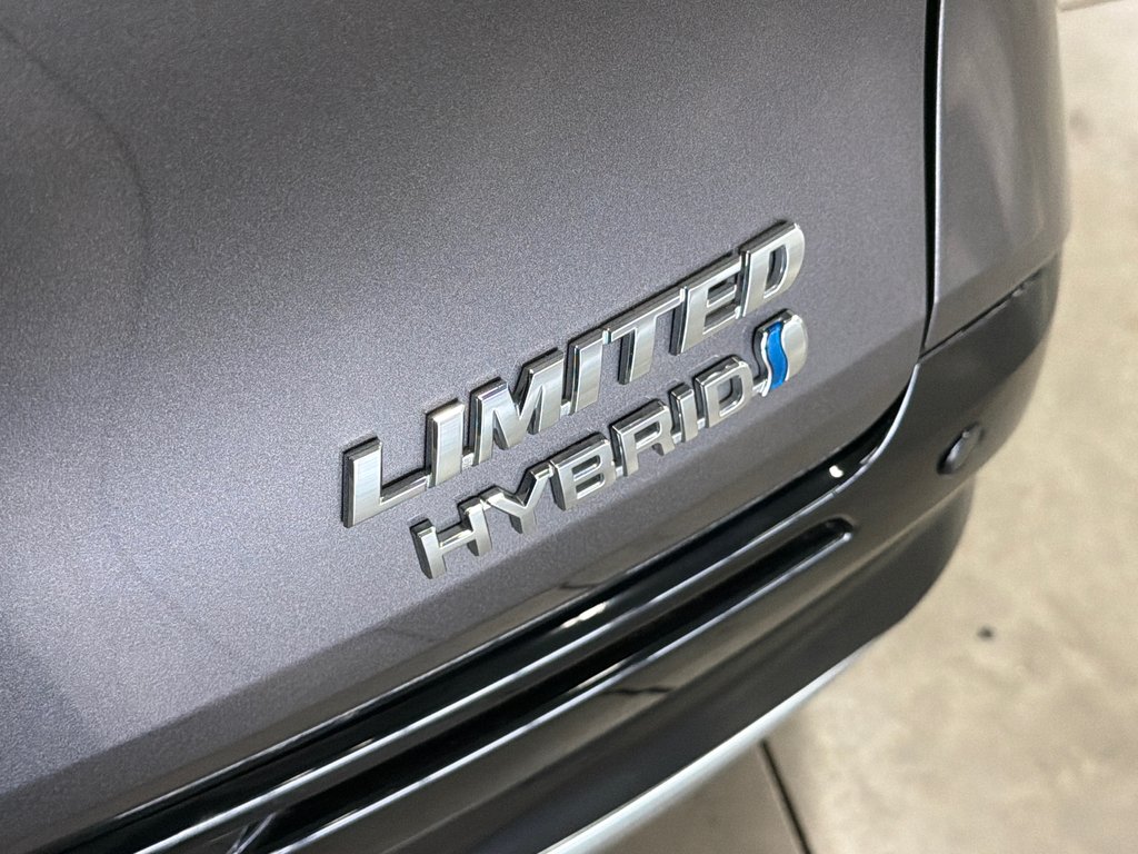 Toyota Sienna LIMITED 2024 à Saint-Jean-Sur-Richelieu, Québec - 11 - w1024h768px