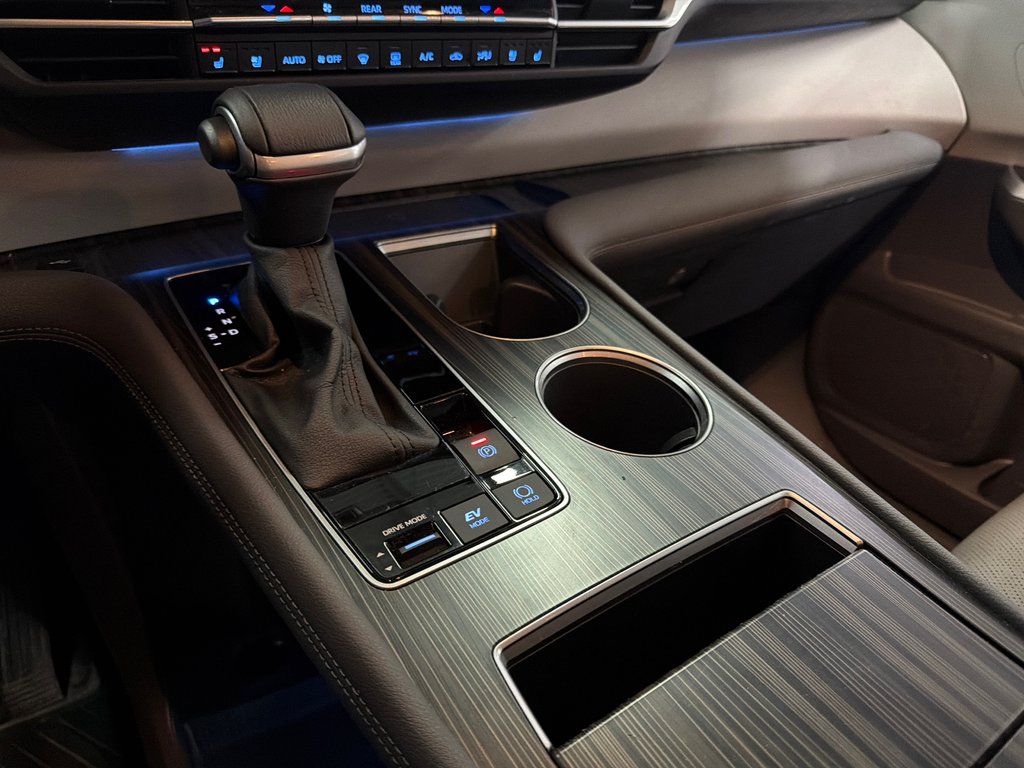 Toyota Sienna LIMITED 2024 à Saint-Jean-Sur-Richelieu, Québec - 30 - w1024h768px