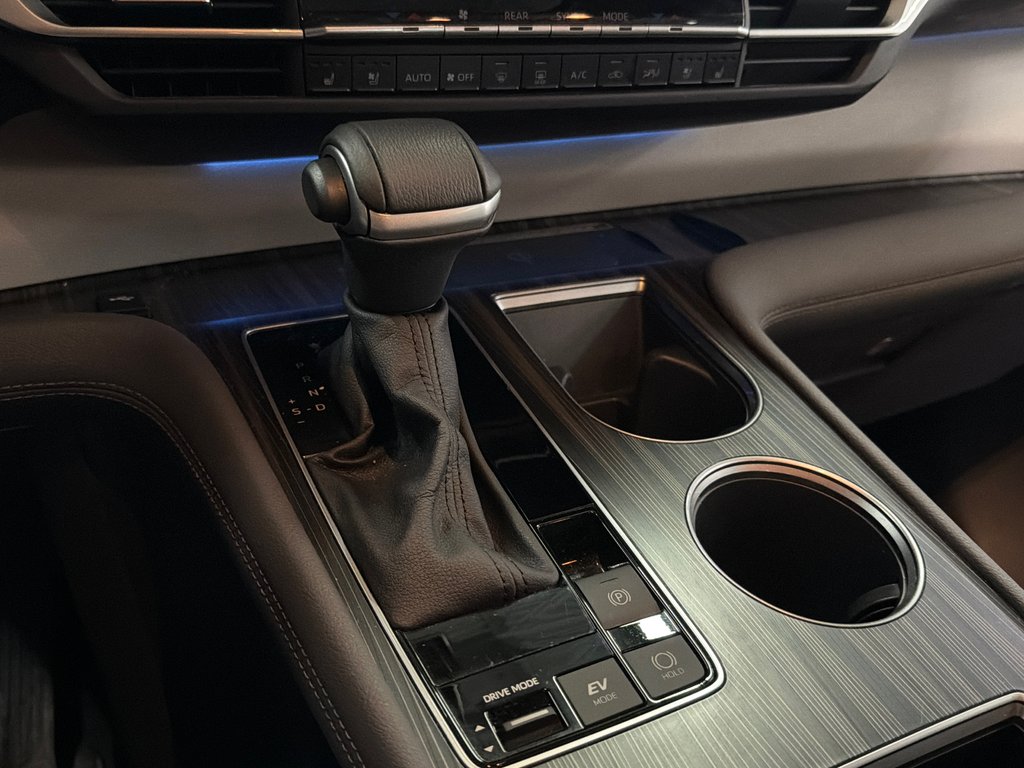 Toyota Sienna LIMITED 2024 à Saint-Jean-Sur-Richelieu, Québec - 24 - w1024h768px