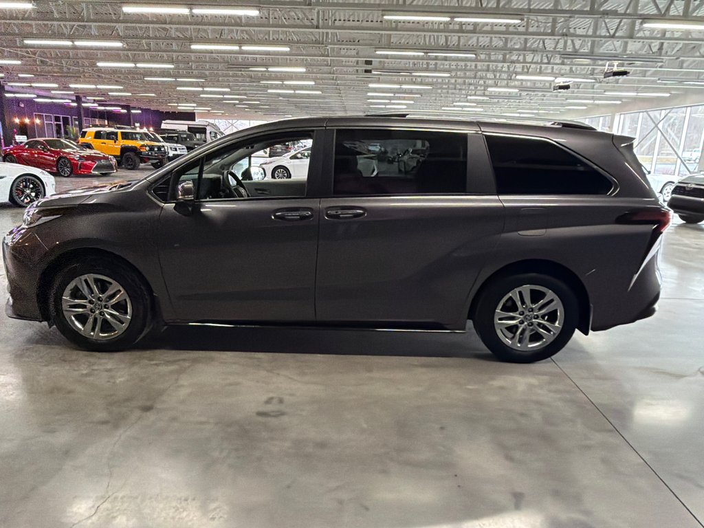 Toyota Sienna LIMITED 2024 à Saint-Jean-Sur-Richelieu, Québec - 6 - w1024h768px