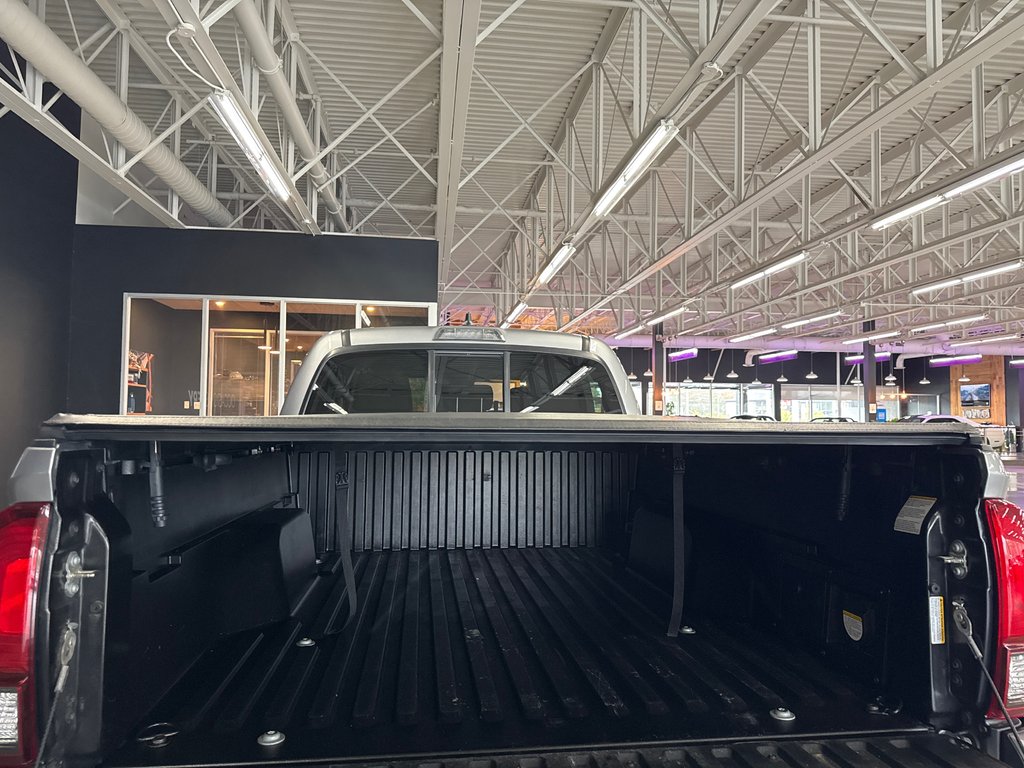 2020 Toyota Tacoma SR5 in Saint-Jean-Sur-Richelieu, Quebec - 13 - w1024h768px