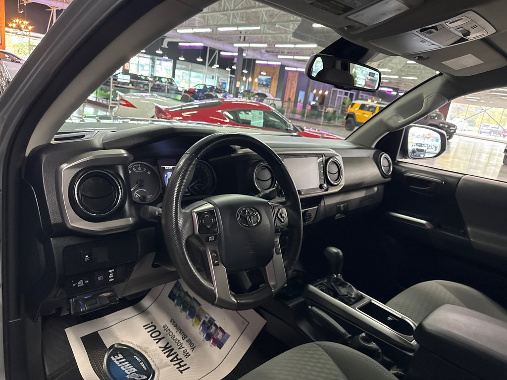 2020 Toyota Tacoma SR5 in Saint-Jean-Sur-Richelieu, Quebec - 16 - w1024h768px