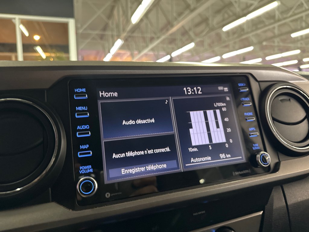 2020 Toyota Tacoma SR5 in Saint-Jean-Sur-Richelieu, Quebec - 24 - w1024h768px
