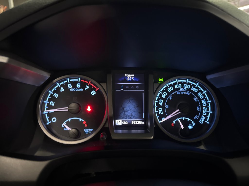 2020 Toyota Tacoma SR5 in Saint-Jean-Sur-Richelieu, Quebec - 22 - w1024h768px