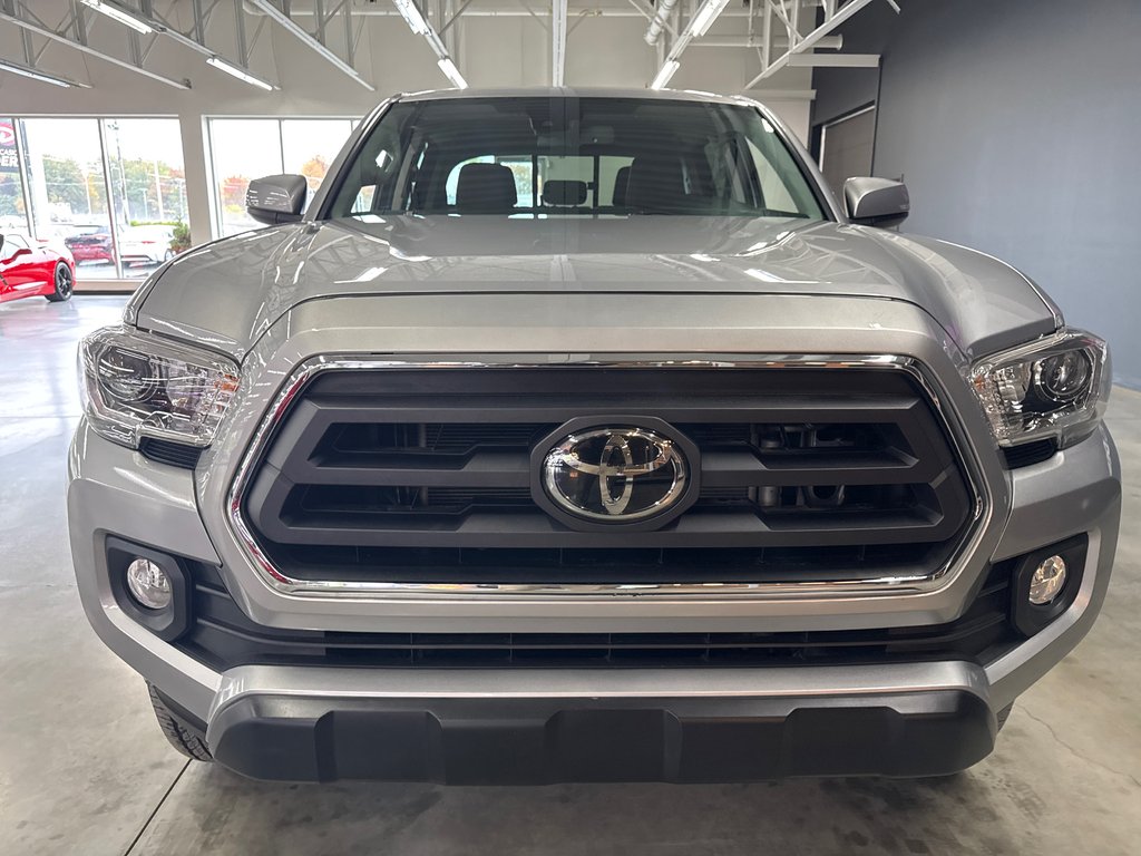 2020 Toyota Tacoma SR5 in Saint-Jean-Sur-Richelieu, Quebec - 3 - w1024h768px