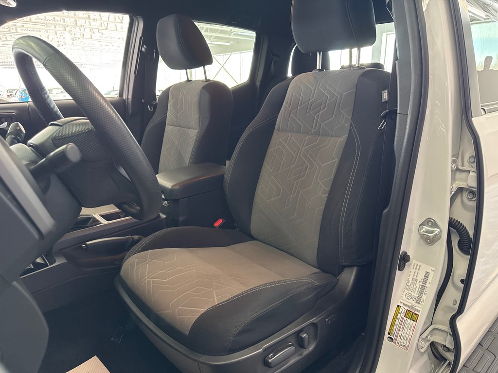 2021 Toyota Tacoma TRD SPORT in Saint-Jean-Sur-Richelieu, Quebec - 10 - w1024h768px