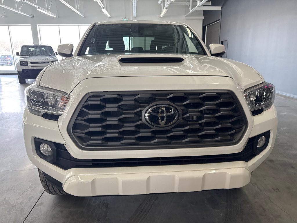 2021 Toyota Tacoma TRD SPORT in Saint-Jean-Sur-Richelieu, Quebec - 3 - w1024h768px