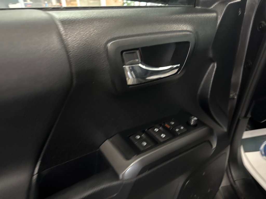 Toyota Tacoma TRD SPORT PREMIUM 2022 à Saint-Jean-Sur-Richelieu, Québec - 10 - w1024h768px