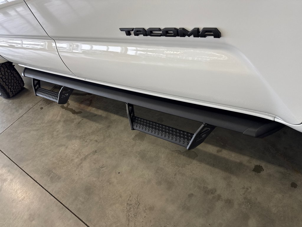 2023 Toyota Tacoma TRD SPORT LWB in Saint-Jean-Sur-Richelieu, Quebec - 5 - w1024h768px