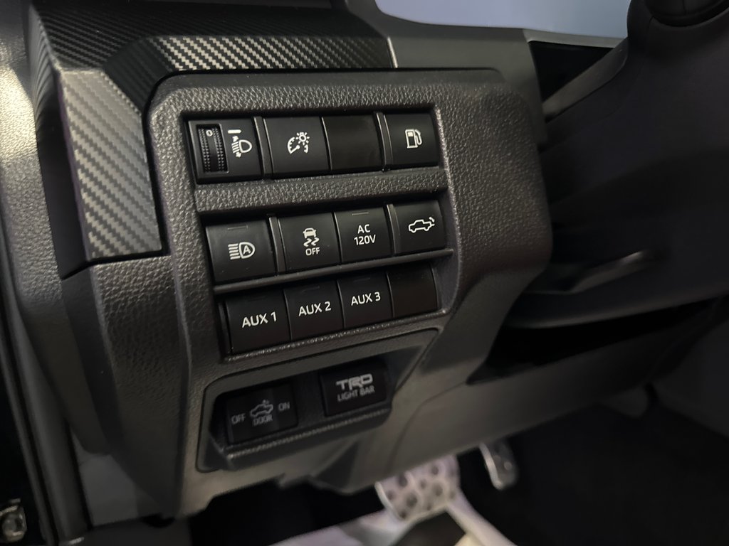 Toyota Tacoma Hybrid TRD PRO 2024 à Saint-Jean-Sur-Richelieu, Québec - 18 - w1024h768px