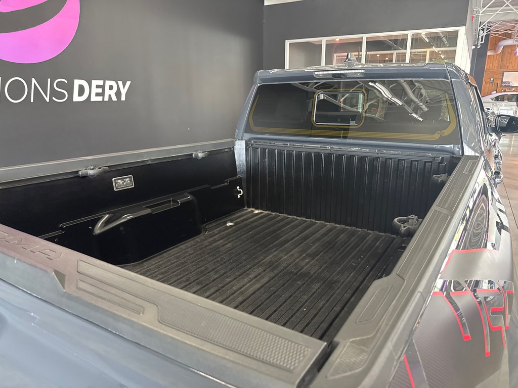 Toyota Tacoma TRD SPORT + 2024 à Saint-Jean-Sur-Richelieu, Québec - 6 - w1024h768px