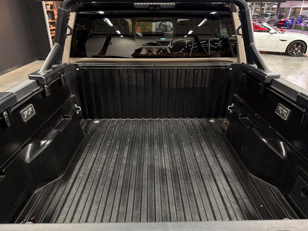 2025 Toyota Tacoma TRD PRO HYBRID in Saint-Jean-Sur-Richelieu, Quebec - 35 - w1024h768px