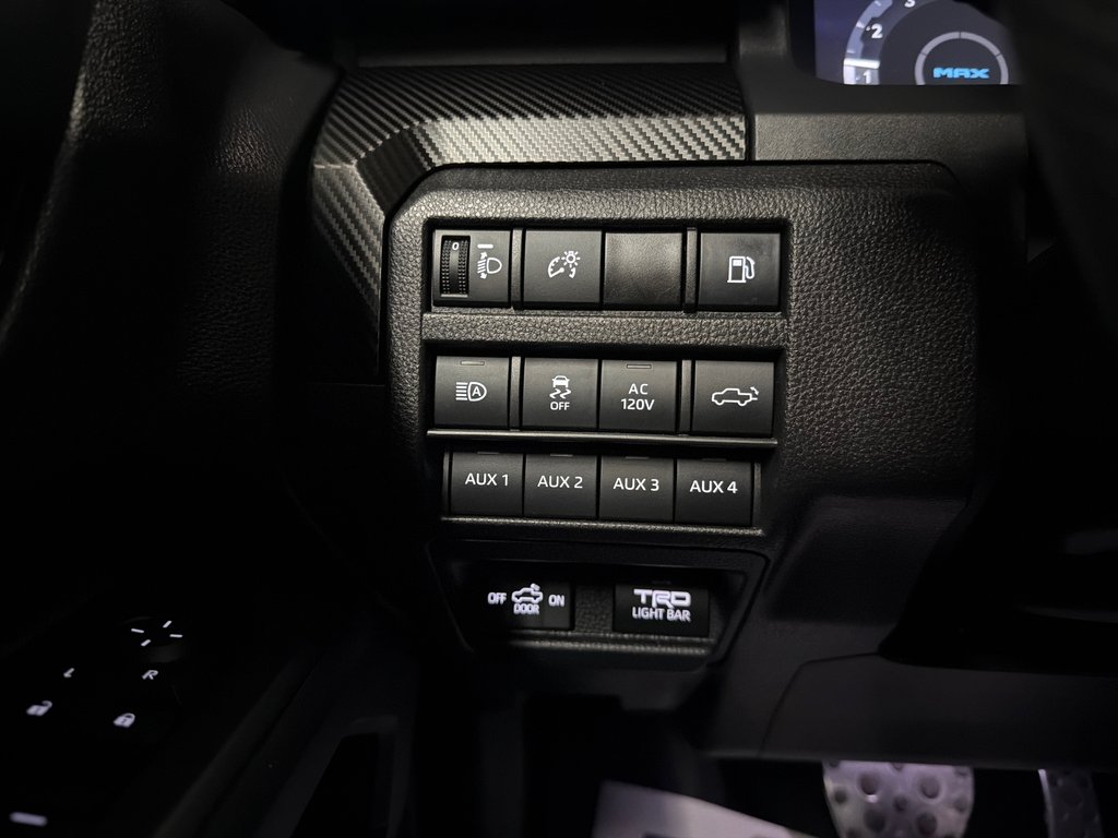 2025 Toyota Tacoma TRD PRO HYBRID in Saint-Jean-Sur-Richelieu, Quebec - 24 - w1024h768px