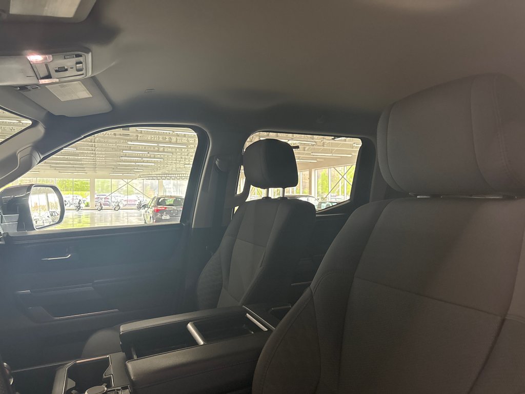 Toyota Tundra SR5 2024 à Saint-Jean-Sur-Richelieu, Québec - 11 - w1024h768px