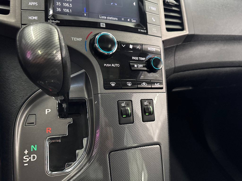 2015 Toyota Venza LIMITED in Saint-Jean-Sur-Richelieu, Quebec - 19 - w1024h768px