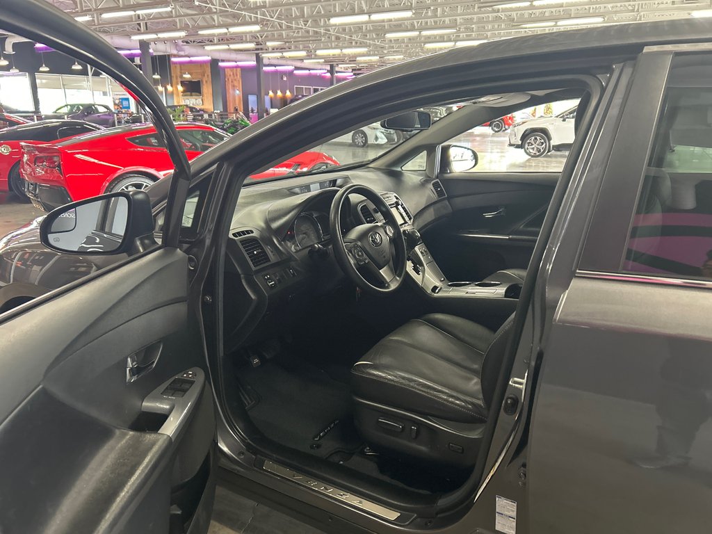 2015 Toyota Venza XLE in Saint-Jean-Sur-Richelieu, Quebec - 10 - w1024h768px