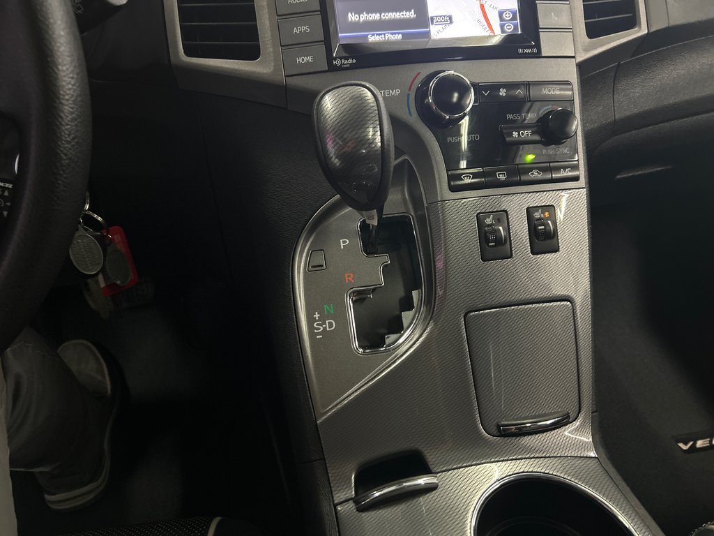 2015 Toyota Venza XLE in Saint-Jean-Sur-Richelieu, Quebec - 15 - w1024h768px