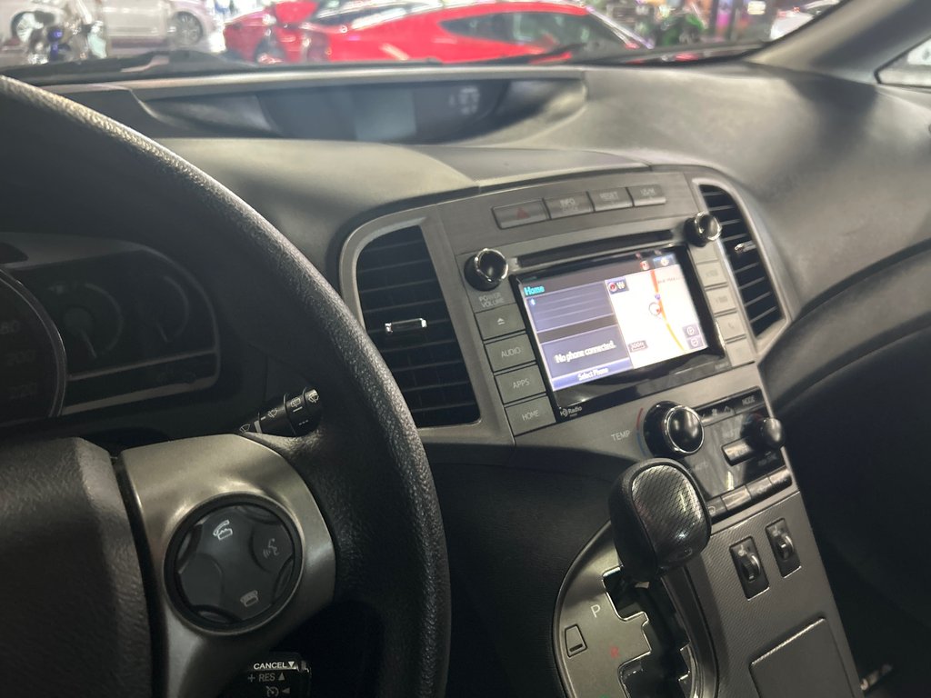 2015 Toyota Venza XLE in Saint-Jean-Sur-Richelieu, Quebec - 14 - w1024h768px