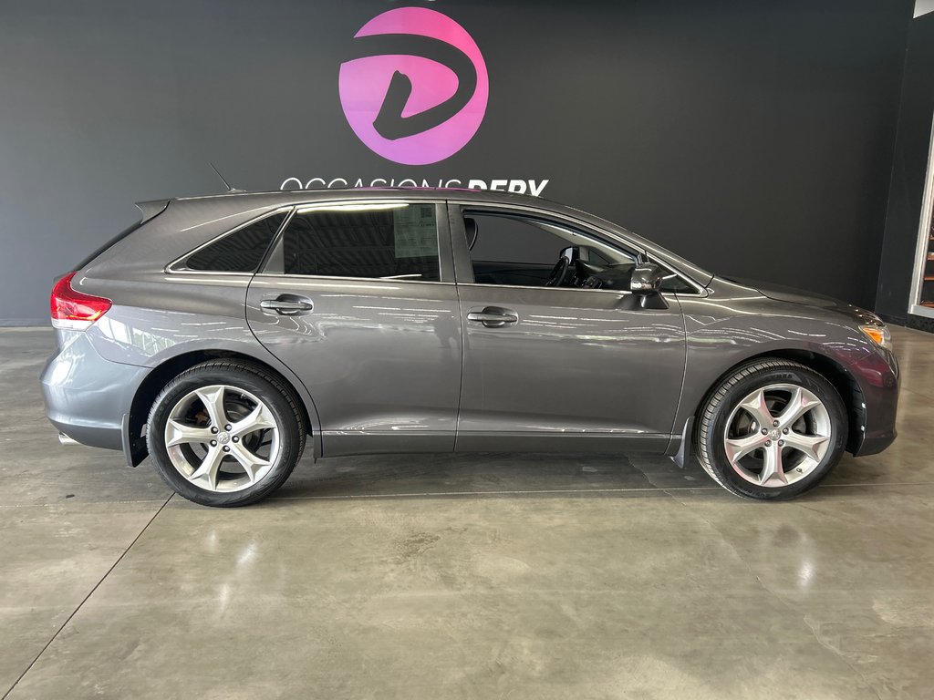 2015 Toyota Venza XLE in Saint-Jean-Sur-Richelieu, Quebec - 1 - w1024h768px