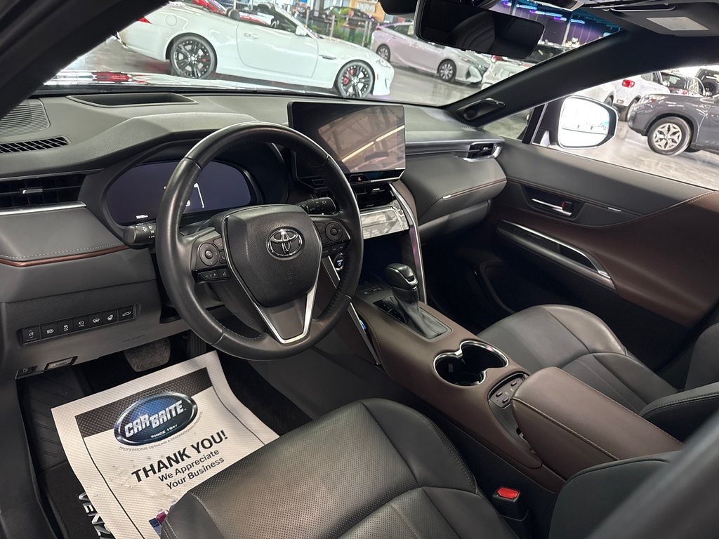 2023 Toyota Venza LIMITED in Saint-Jean-Sur-Richelieu, Quebec - 13 - w1024h768px
