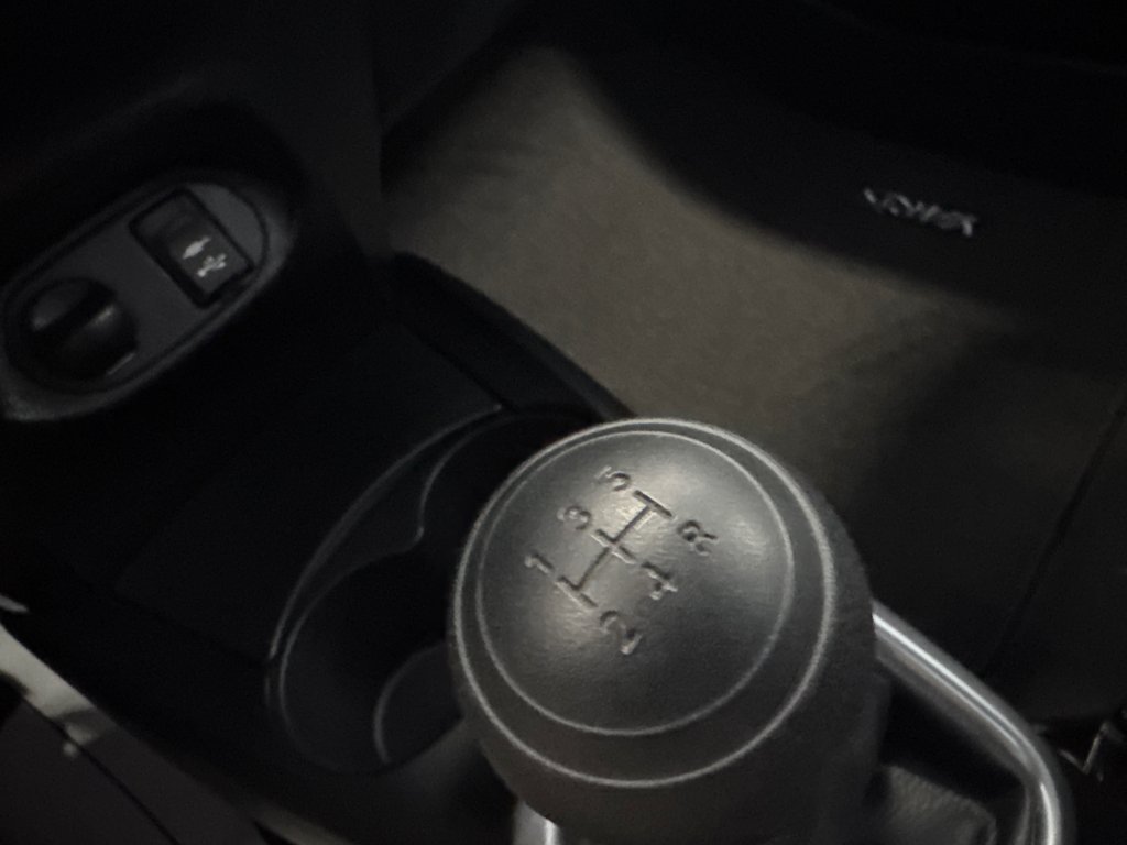 Toyota Yaris Hatchback LE 2018 à Saint-Jean-Sur-Richelieu, Québec - 21 - w1024h768px