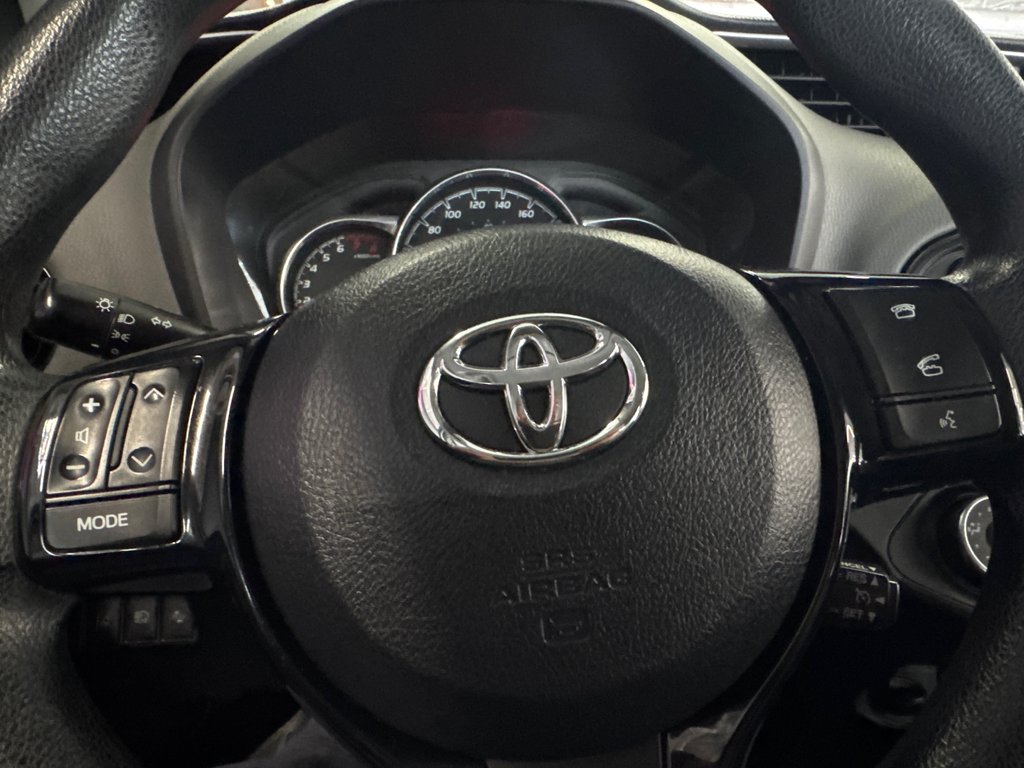 2018 Toyota Yaris Hatchback LE in Saint-Jean-Sur-Richelieu, Quebec - 15 - w1024h768px