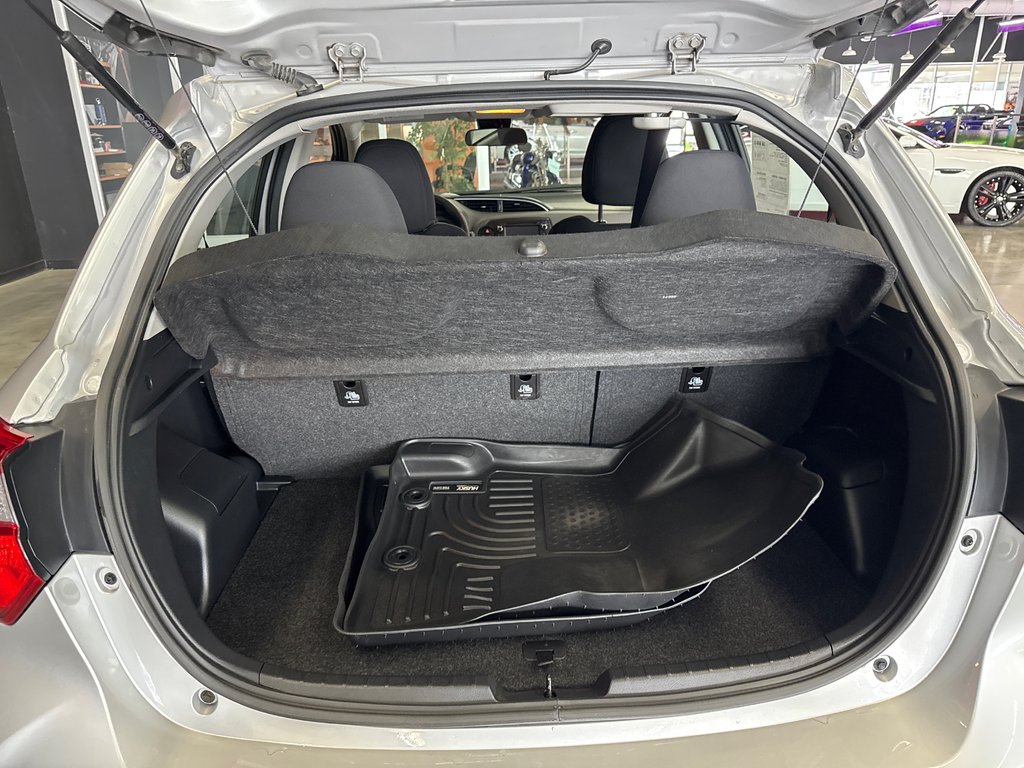 2018 Toyota Yaris Hatchback LE in Saint-Jean-Sur-Richelieu, Quebec - 7 - w1024h768px
