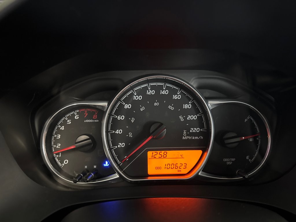 2018 Toyota Yaris Hatchback LE in Saint-Jean-Sur-Richelieu, Quebec - 16 - w1024h768px