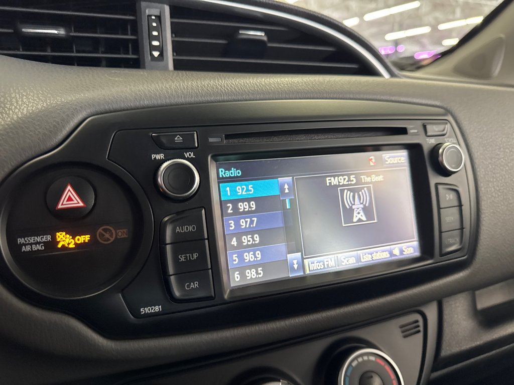 2018 Toyota Yaris Hatchback LE in Saint-Jean-Sur-Richelieu, Quebec - 19 - w1024h768px