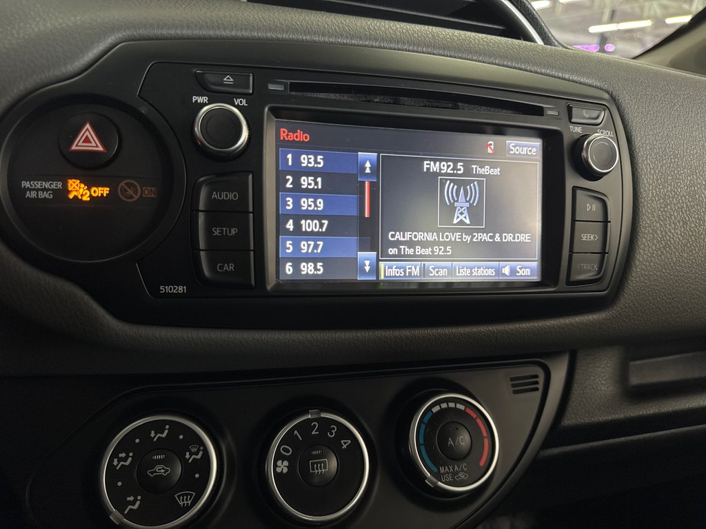 2019 Toyota Yaris Hatchback LE in Saint-Jean-Sur-Richelieu, Quebec - 17 - w1024h768px