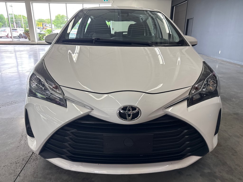 2019 Toyota Yaris Hatchback LE in Saint-Jean-Sur-Richelieu, Quebec - 3 - w1024h768px