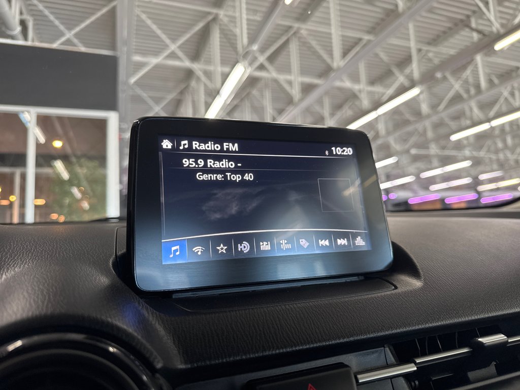 Toyota Yaris Hatchback  2020 à Saint-Jean-Sur-Richelieu, Québec - 13 - w1024h768px