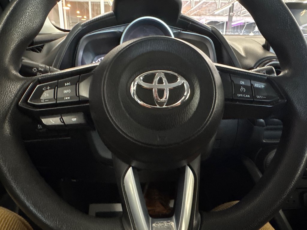 Toyota Yaris Hatchback  2020 à Saint-Jean-Sur-Richelieu, Québec - 11 - w1024h768px