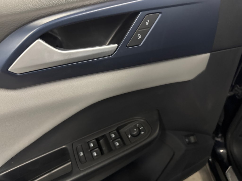 Volkswagen Taos CONFORTLINE 2023 à Saint-Jean-Sur-Richelieu, Québec - 14 - w1024h768px