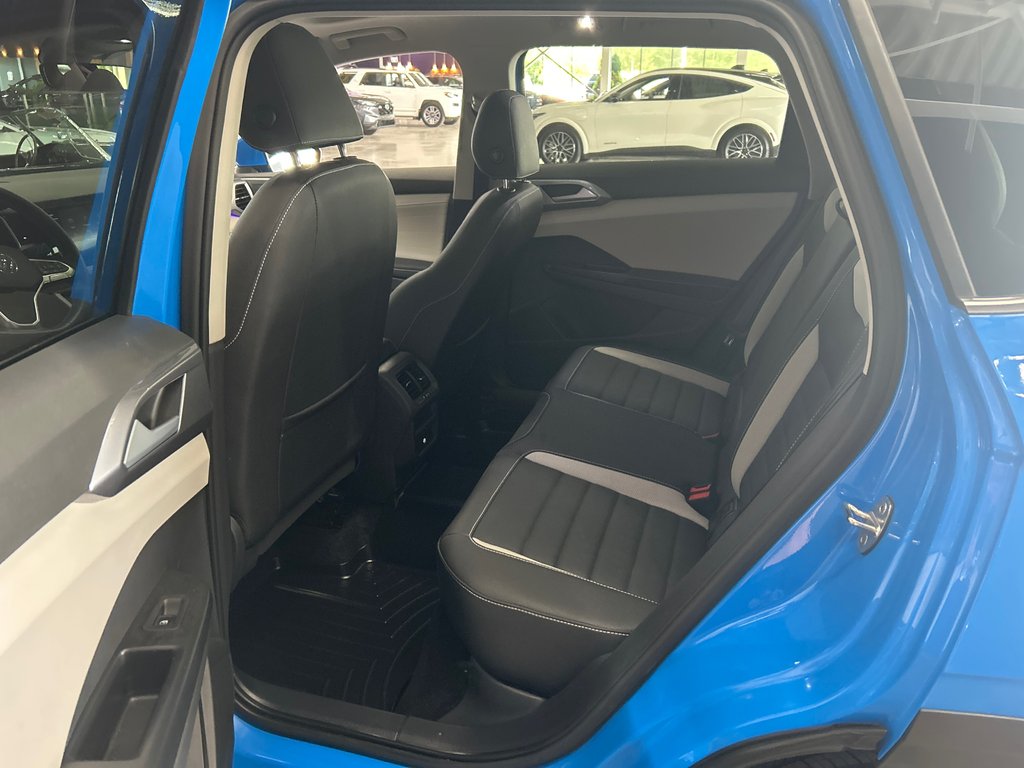 Volkswagen Taos Highline 2025 à Saint-Jean-Sur-Richelieu, Québec - 12 - w1024h768px