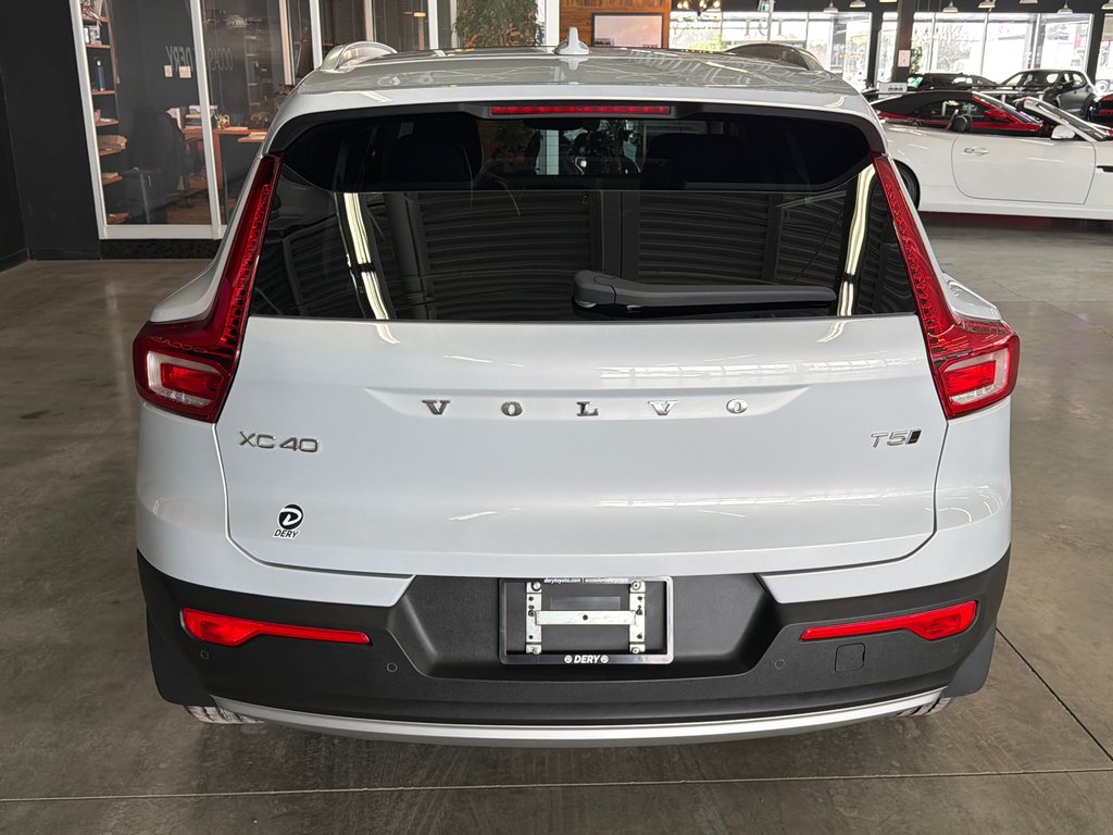 2022 Volvo XC40 Momentum in Saint-Jean-Sur-Richelieu, Quebec - 9 - w1024h768px