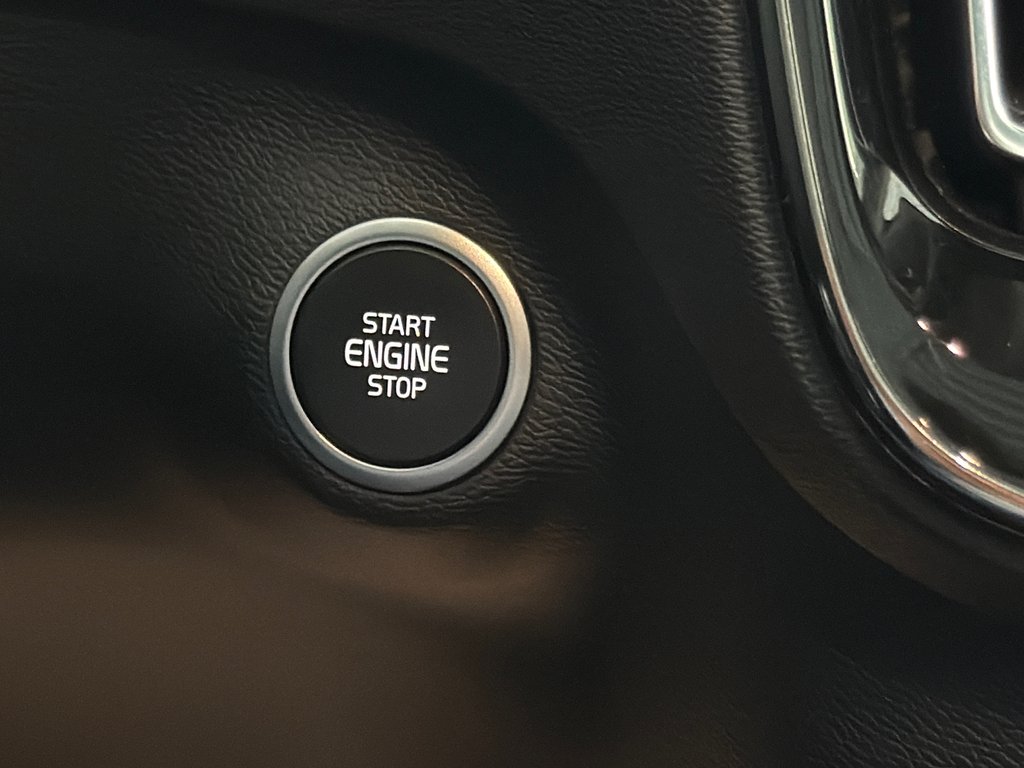 2022 Volvo XC40 Momentum in Saint-Jean-Sur-Richelieu, Quebec - 23 - w1024h768px