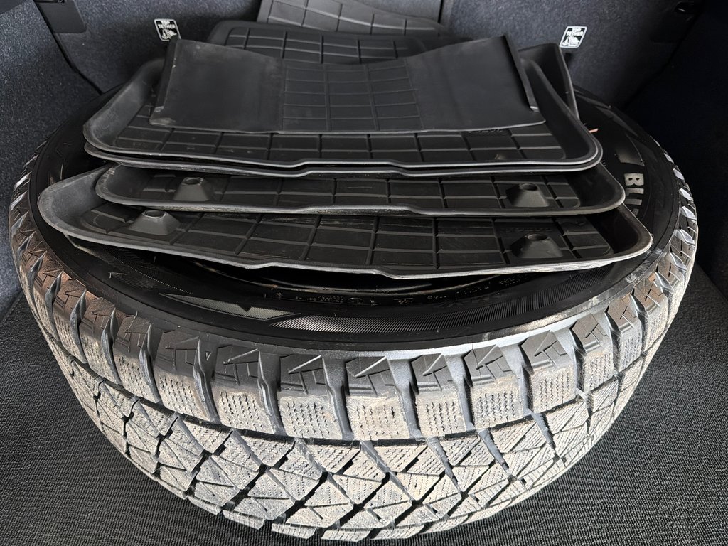 2022 Volvo XC40 Momentum in Saint-Jean-Sur-Richelieu, Quebec - 13 - w1024h768px