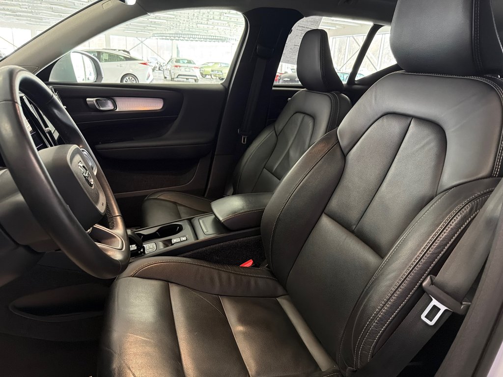 2022 Volvo XC40 Momentum in Saint-Jean-Sur-Richelieu, Quebec - 21 - w1024h768px